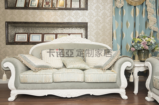 布藝沙發(fā)和皮沙發(fā)選哪個好？對比一下你就知道